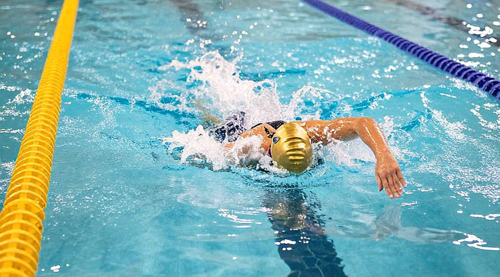 Alicia Arias Garcia hoàn thành Triple Crown bơi siêu xa - Thành tựu hiếm có của nữ Mexico kết hợp sự nghiệp tài chính