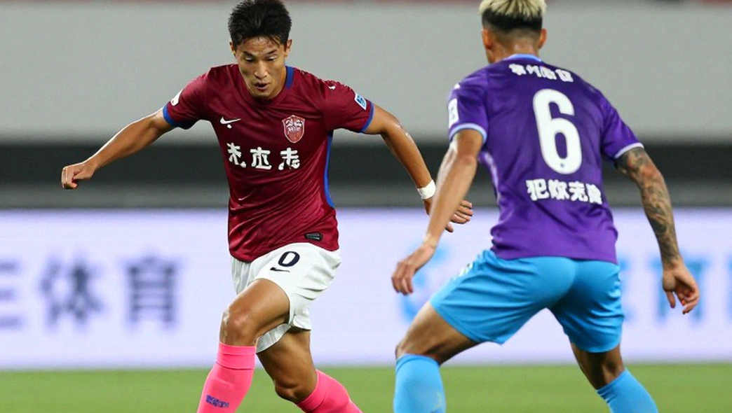 V.League nhập khẩu tiền đạo bằng hộ chiếu, xuất khẩu tài năng bằng hợp đồng hết hạn