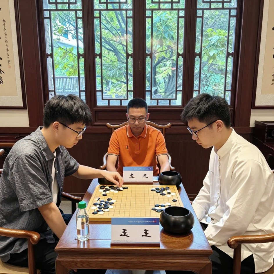 Ba ACE của tkzin và giới hạn của một mẫu chỉ hai map Ba ACE của tkzin và giới hạn của một mẫu chỉ hai map