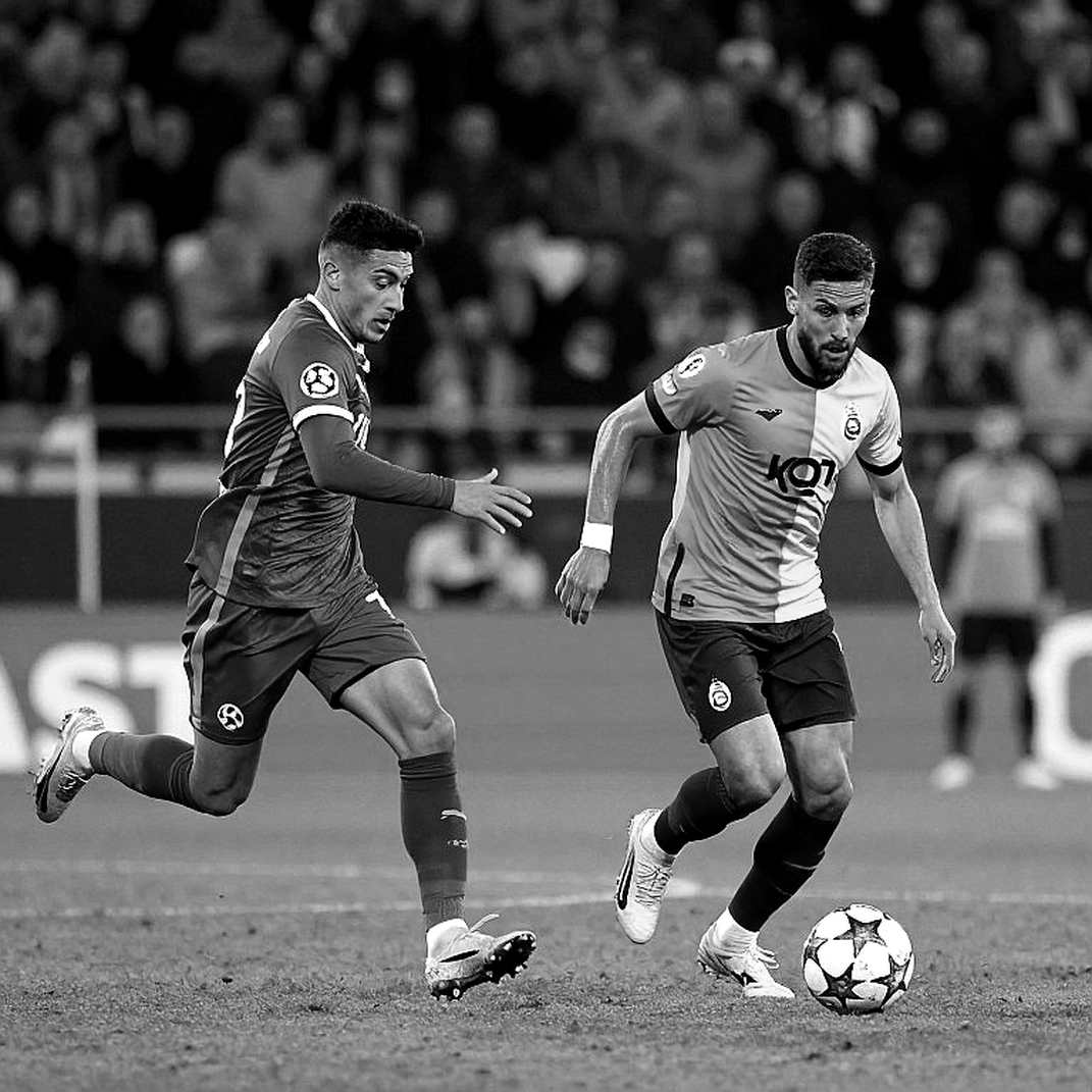 Van Dijk ca ngợi bộ đôi phòng ngự mới sau chiến thắng giữ sạch lưới trước Brighton