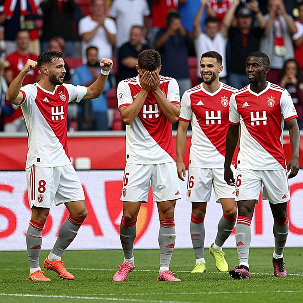 Dòng chữ nhỏ trong hợp đồng V.League: Thời hạn mới là tài sản đắt nhất
