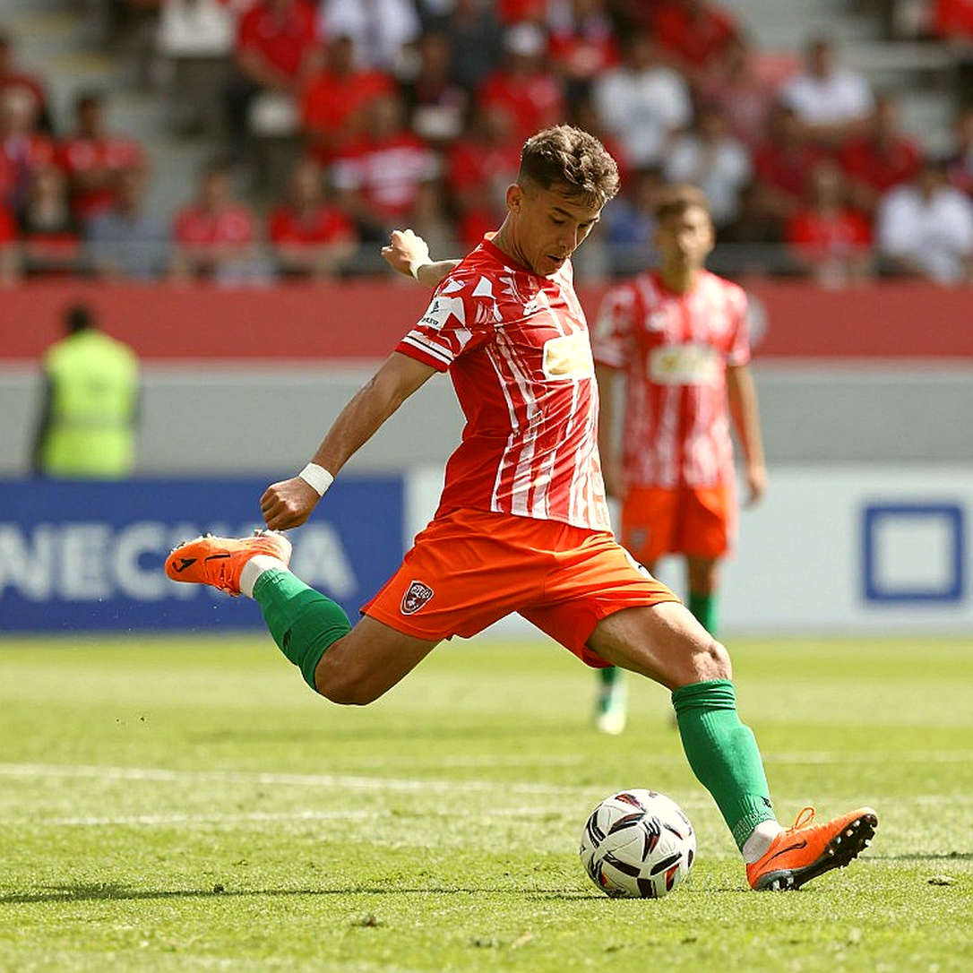 Việt Nam 1-0 Philippines, Thái Lan 4-0 Pakistan: Ba bàn hiệu số và trận định đoạt ngày 29 tháng 9 Việt Nam 1-0 Philippines, Thái Lan 4-0 Pakistan: Ba bàn hiệu số và trận định đoạt ngày 29 tháng 9