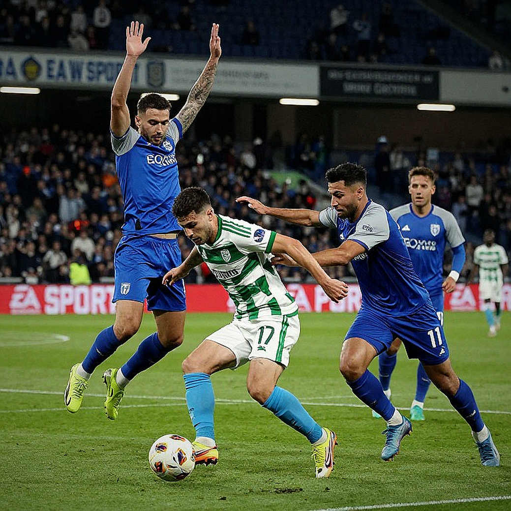 Khoảng trống dữ liệu của V-League: Khi bóng đá Việt Nam chơi mà không để lại bản đồ Khoảng trống dữ liệu của V-League: Khi bóng đá Việt Nam chơi mà không để lại bản đồ