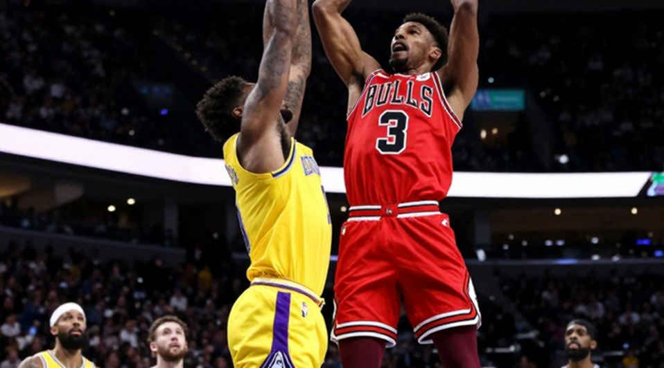 Ví 156 tỷ USD của Steve Ballmer và giới hạn cứng của luật NBA