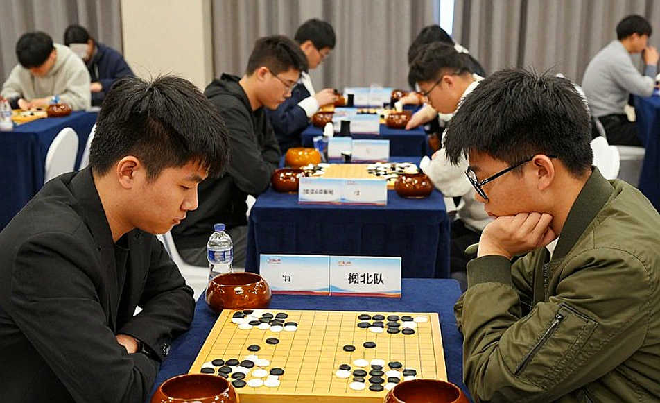 King's Indian: nước 9...a5, lời hứa ít biến và tấm bìa Capablanca