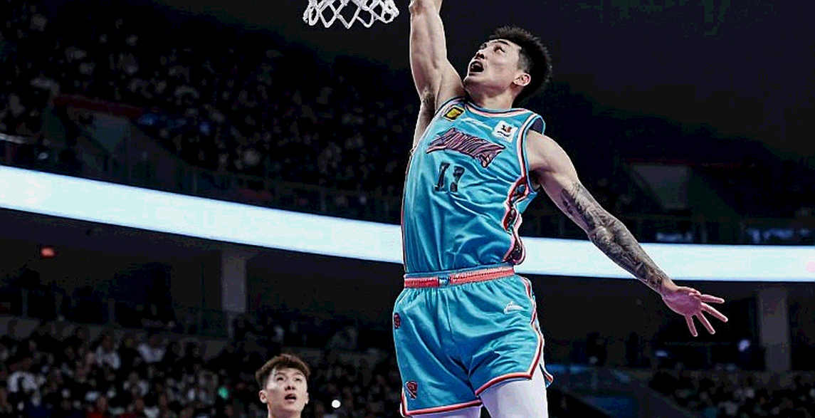62 triệu đô cho mùa thứ 18: Stephen Curry, lòng trung thành và vết nứt Warriors không muốn nhìn thấy