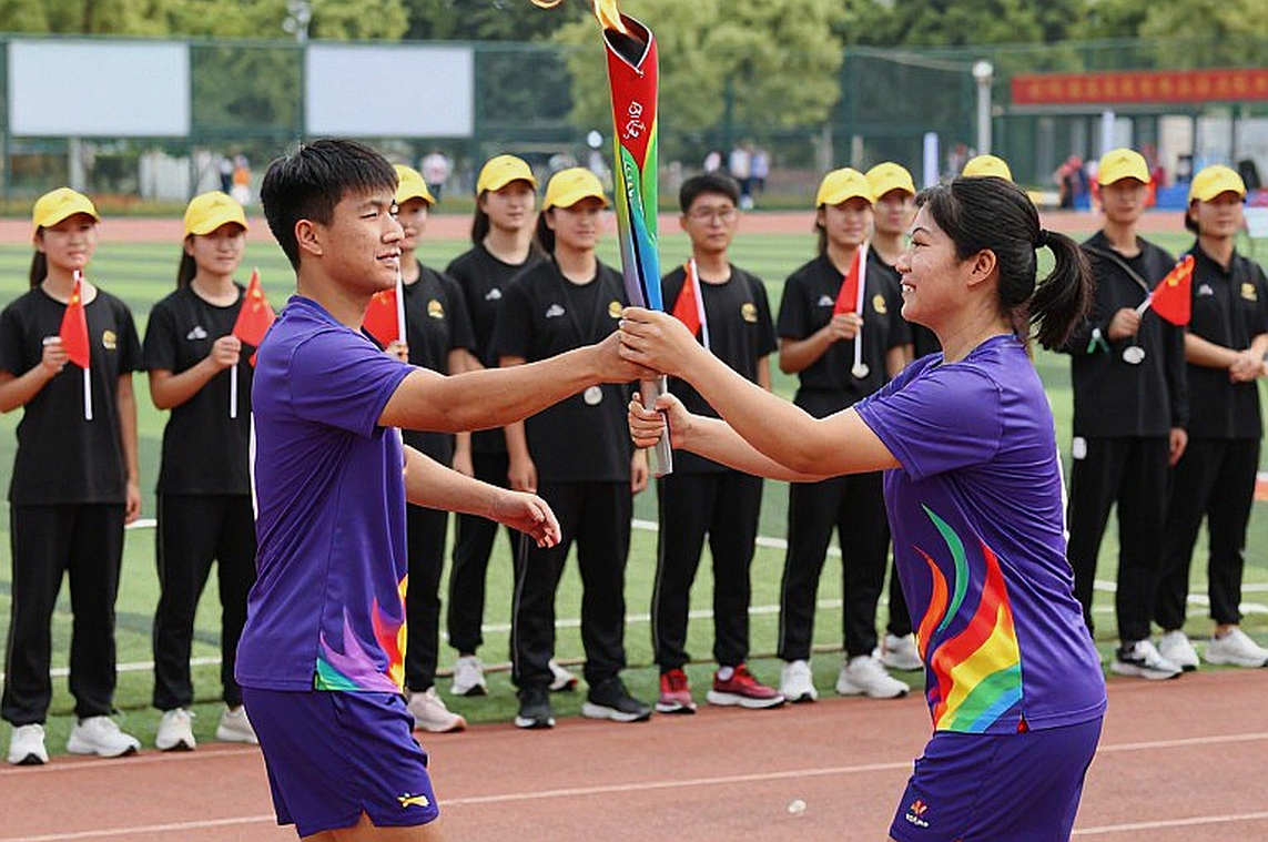 Noah Saviolo và bàn thắng đầu tiên tại Trabzon: đọc không gian trước khi tin vào lời khen