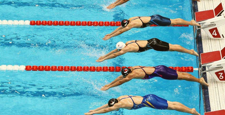 Đọc một đường bơi bằng dữ liệu: bảng split, rào cản dậy thì và cái bẫy của kết luận vội